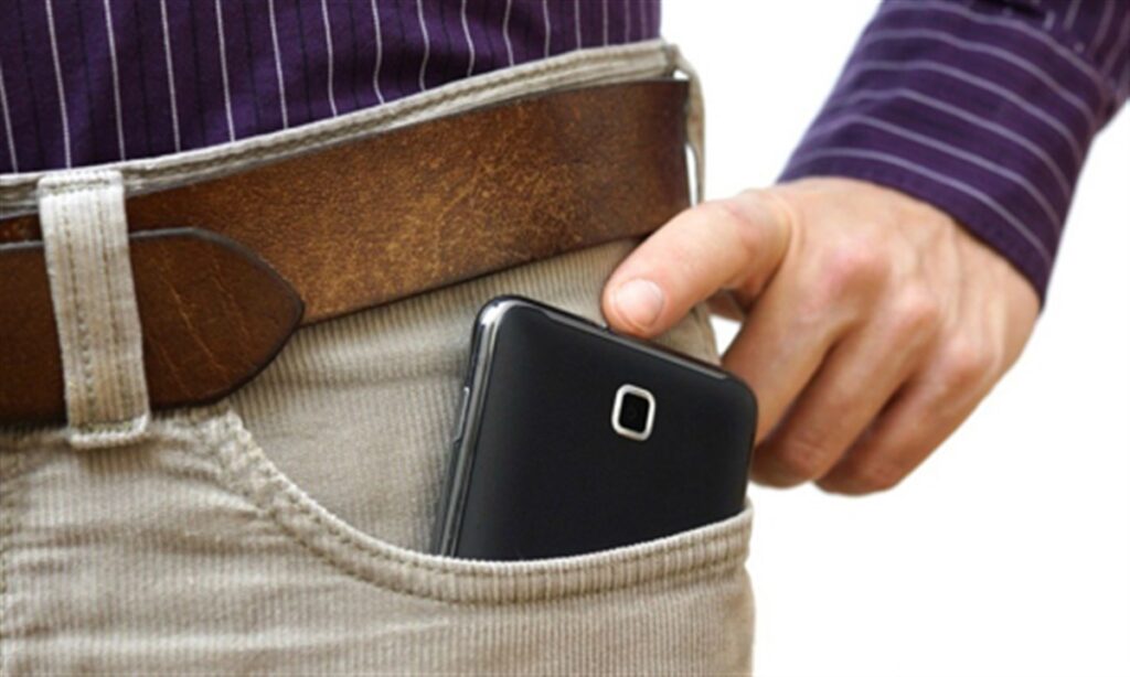 جلوگیری از سرقت گوشی موبایل با قرار دادن گوشی در محل امن